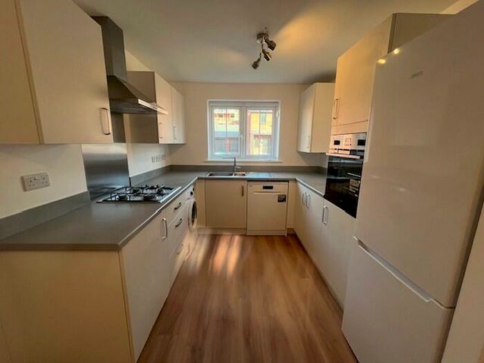 4 Bedroom House To Rent In Robert Adam Road, Allestree, DE22