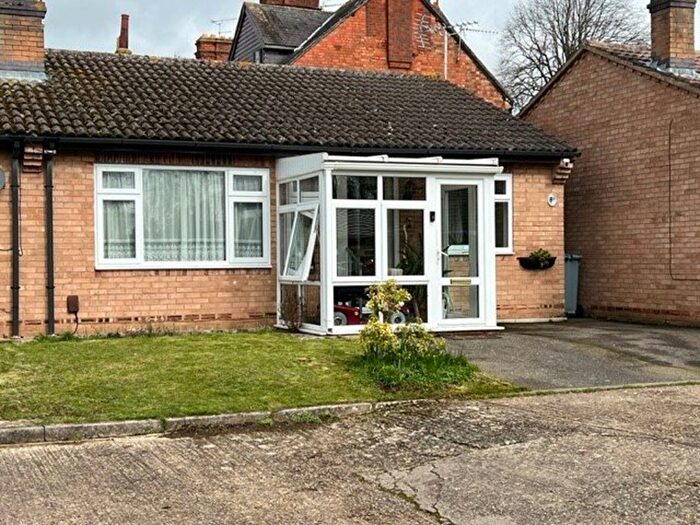 2 Bedroom Bungalow To Rent In St. Pauls Court, Kettering, NN15