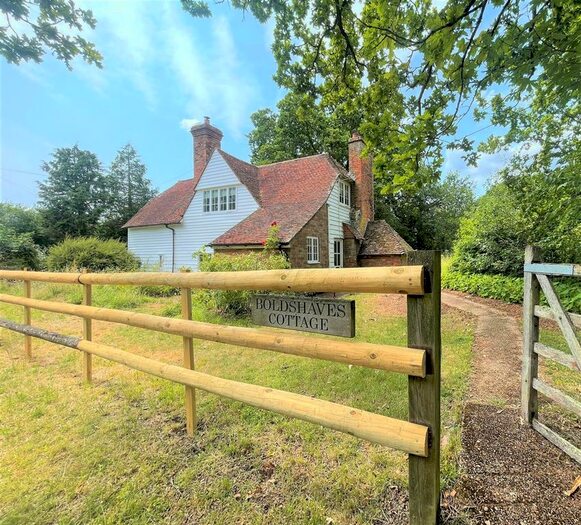 3 Bedroom Cottage To Rent In Woodchurch, Ashford, TN26