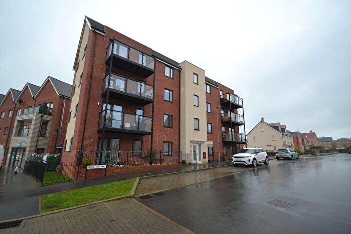 2 Bedroom Flat For Sale In Whitecastle Way, Kingsmead, Milton Keynes, Buckinghamshire, MK4