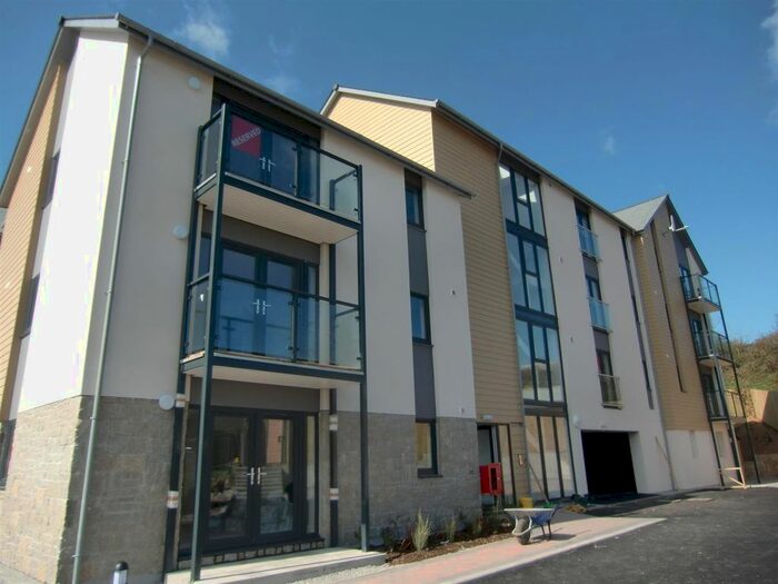 2 Bedroom Flat To Rent In Jubilee Drive, Redruth, Cornwall, TR15