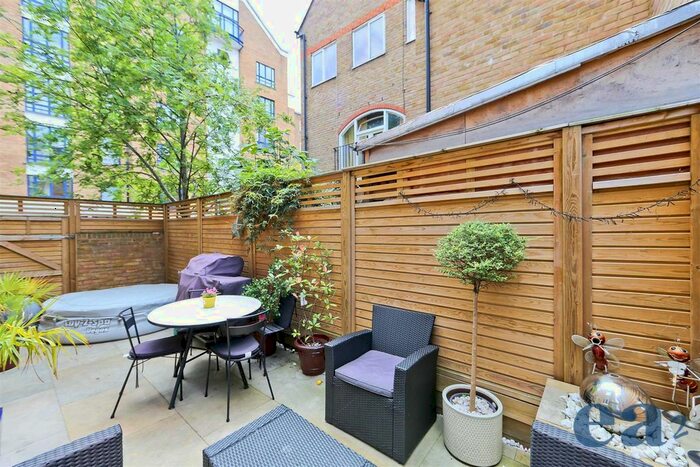 2 Bedroom Detached House To Rent In Wapping High Street, London, E1W