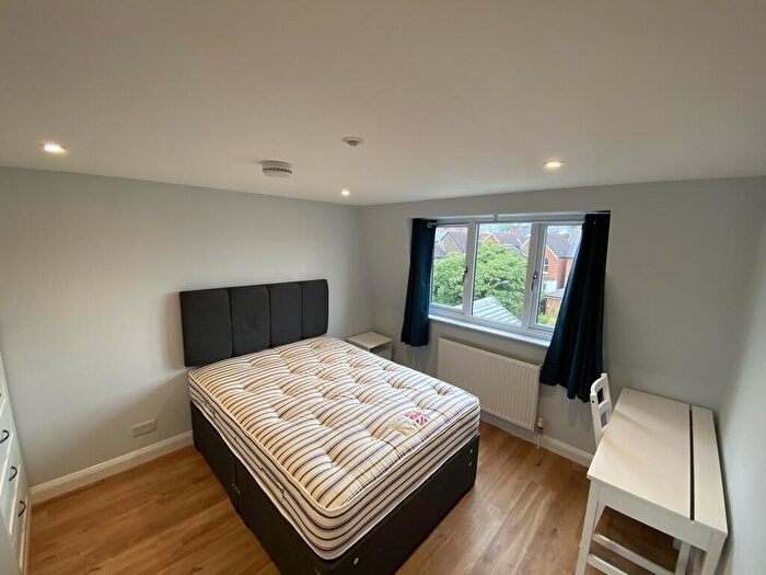 5 Bedroom End Of Terrace House To Rent In George Road, Guildford, GU1