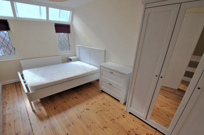 4 Bedroom Terraced House To Rent In Stoke Park Mews, Coventry, CV2