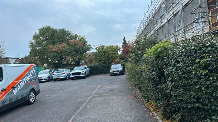 2 Bedroom Flat To Rent In Southy Road, Wimbledon, SW19
