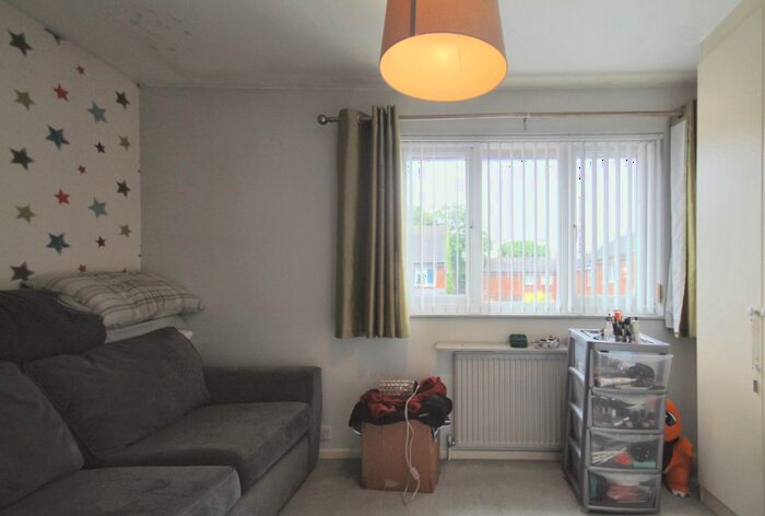 2 Bedroom End Of Terrace House To Rent In Aldenham Drive, Uxbridge, Greater London, UB8