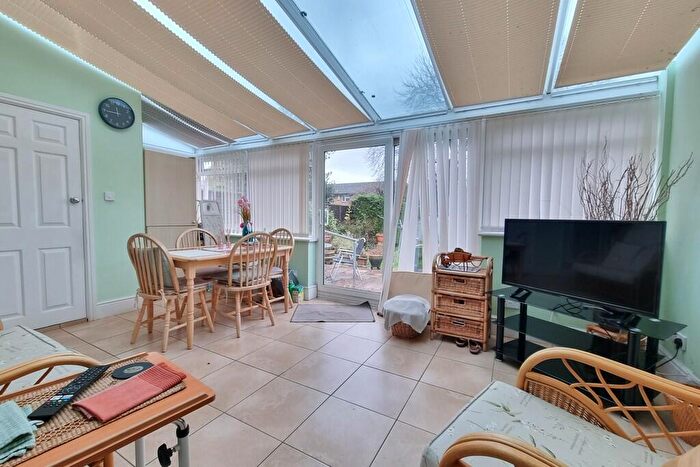 3 Bedroom End Of Terrace House For Sale In Drayton, Hampshire, PO6