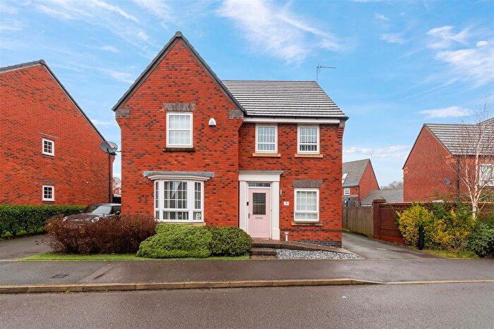 4 Bedroom Detached House To Rent In Brick Kiln Way, Dudley, DY3