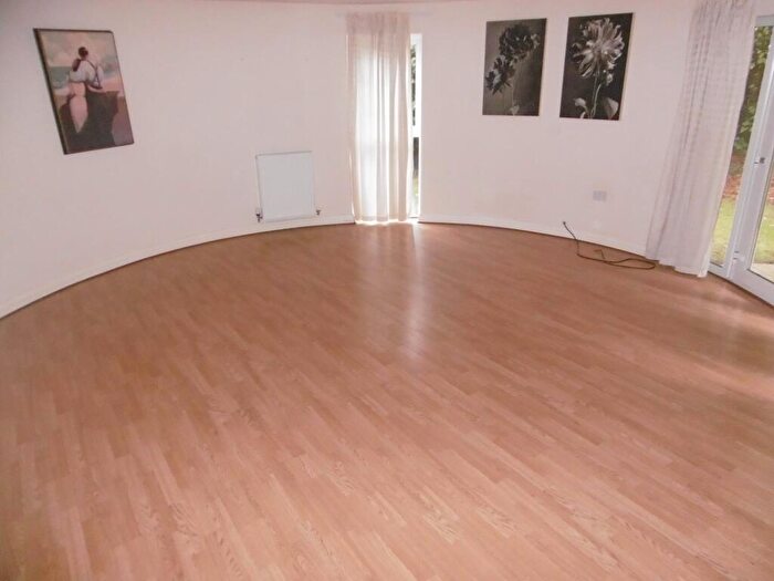 2 Bedroom Apartment To Rent In Pineview Gardens, Derby, DE23