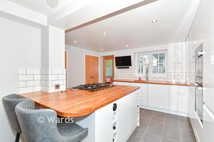 3 Bedroom Terraced House For Sale In Queens Road, Maidstone, Kent, ME16