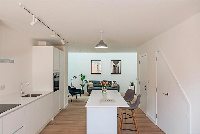 3 Bedroom Town House To Rent In Silk Mill Gardens, Kelham Island, Sheffield, S3