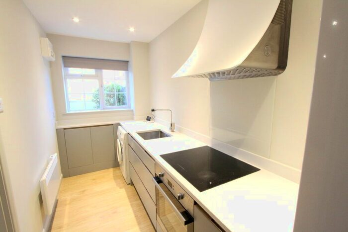 1 Bedroom End Of Terrace House To Rent In Canterbury Close, Banbury, Oxon, OX16