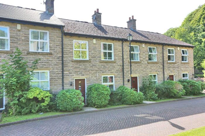 3 Bedroom Mews For Sale In Hamson Drive, Bollington, Macclesfield, SK10