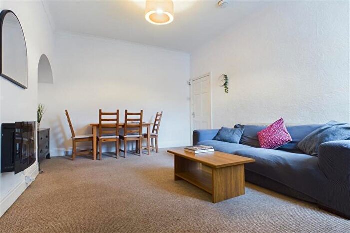 2 Bedroom Flat To Rent In Hazelwood Avenue, Newcastle Upon Tyne, NE2