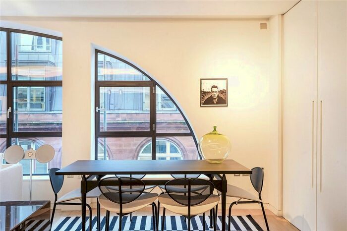 3 Bedroom Flat To Rent In Wardour Street, London, W1F