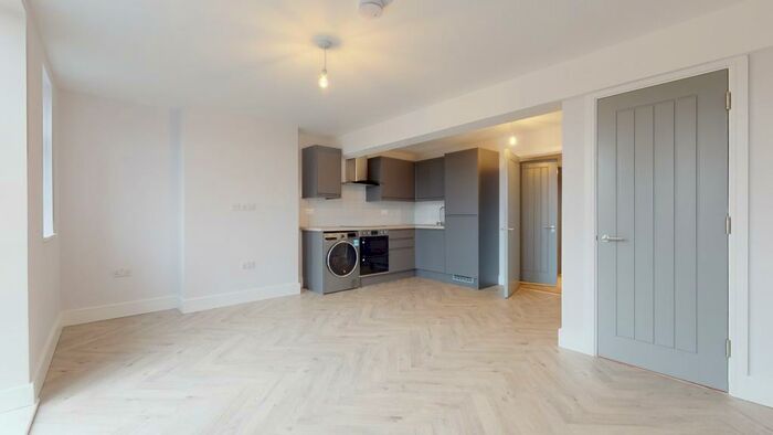 1 Bedroom Flat To Rent In South Road, Haywards Heath, RH16