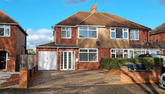 3 Bedroom Semi-Detached House To Rent In Landor Road, Whitnash, Leamington Spa, CV31
