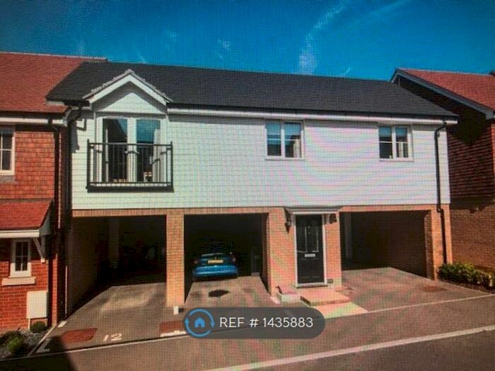 2 Bedroom Flat To Rent In Isles Quarry Road, Borough Green, Sevenoaks, TN15