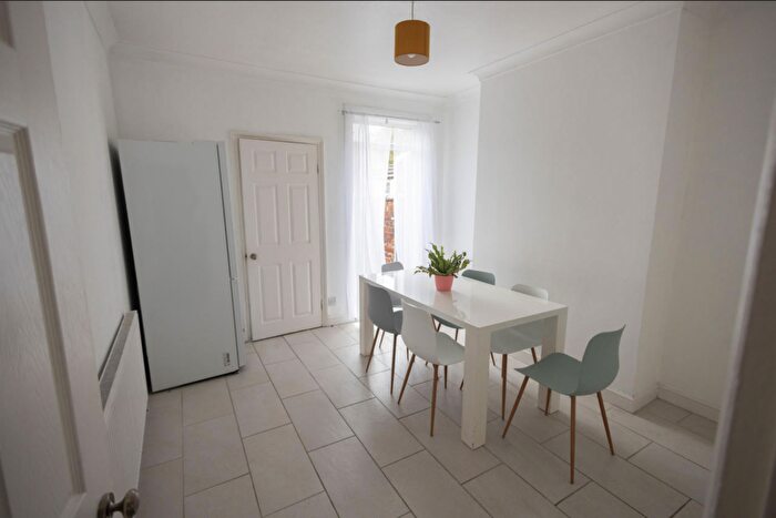 2 Bedroom Terraced House To Rent In Edna Street, - Bed, LN5