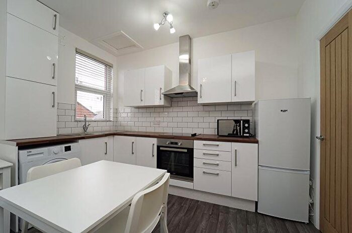 1 Bedroom Flat To Rent In Alexandra Road, Leeds, LS6