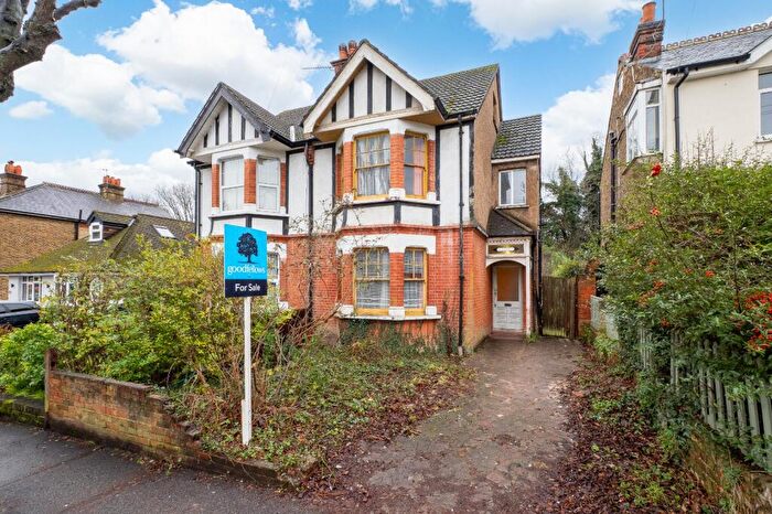 4 Bedroom Semi Detached House For Sale In Grosvenor Avenue, Carshalton, SM5