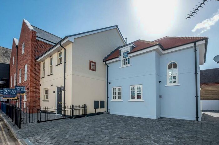 2 Bedroom End Of Terrace House To Rent In High Street, Yarmouth, PO41