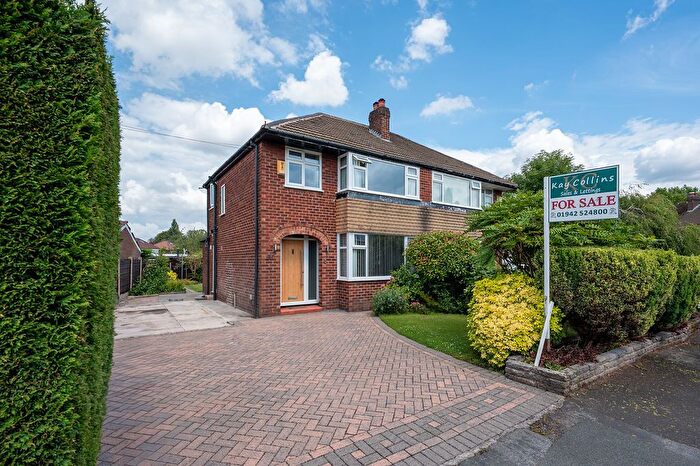 3 Bedroom Semi-Detached House For Sale In Haslemere Drive, Cheadle Hulme, SK8