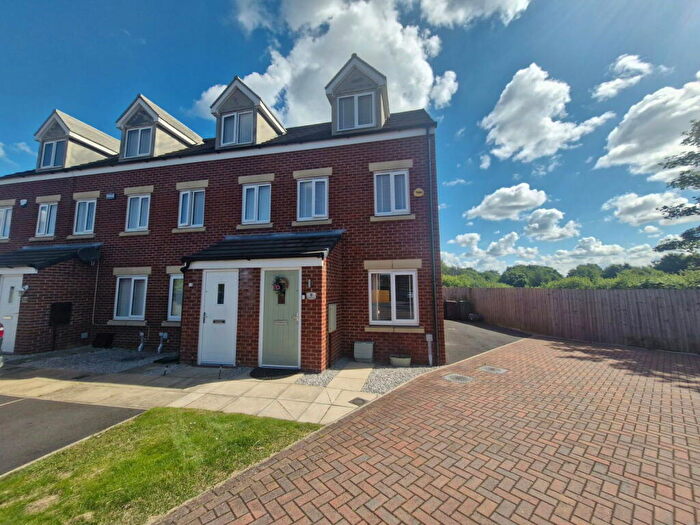 3 Bedroom End Of Terrace House To Rent In Tulipwood View, Orrell Park, L9