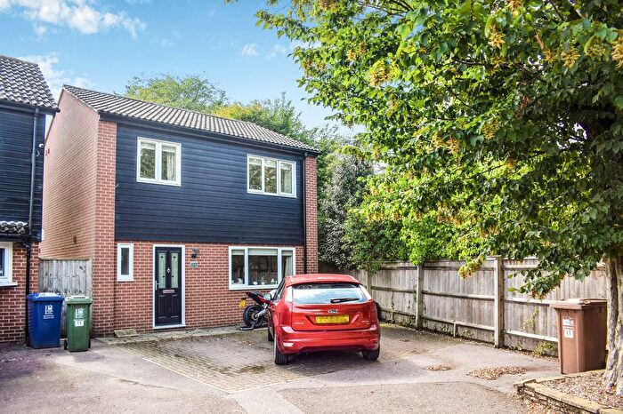 3 Bedroom Detached House To Rent In Hosker Close, Sandhills, Oxford, OX3