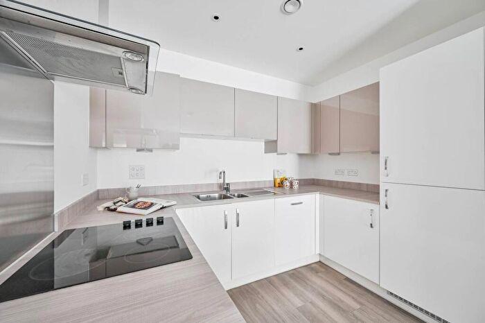 2 Bedroom Flat To Rent In Calvary Court, Woolwich, SE18