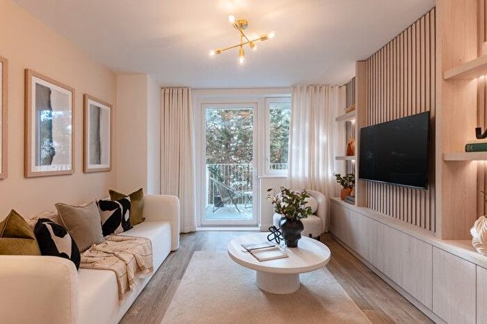 1 Bedroom Flat For Sale In High Street, Southall, UB1