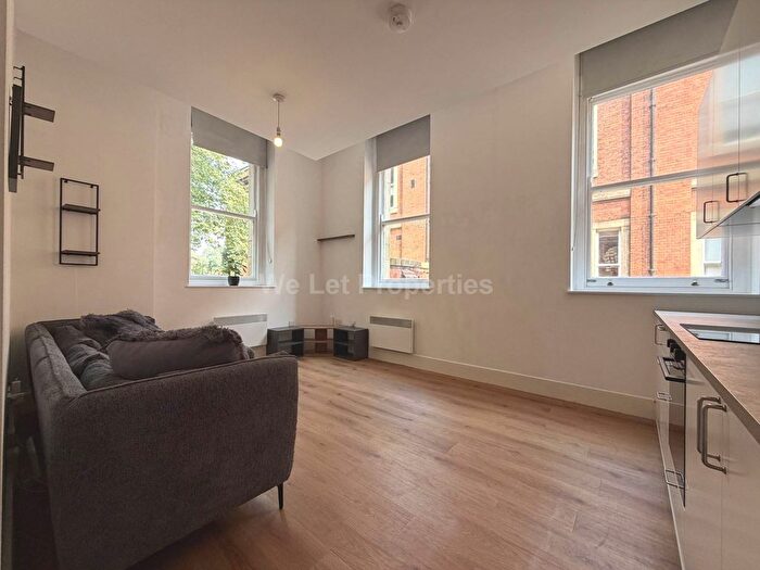 1 Bedroom Flat To Rent In Town Hall, Bexley Square, M3
