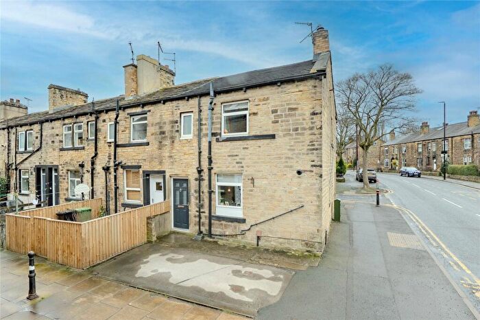 2 Bedroom Terraced House For Sale In Old Road, Farsley, Pudsey, West Yorkshire, LS28