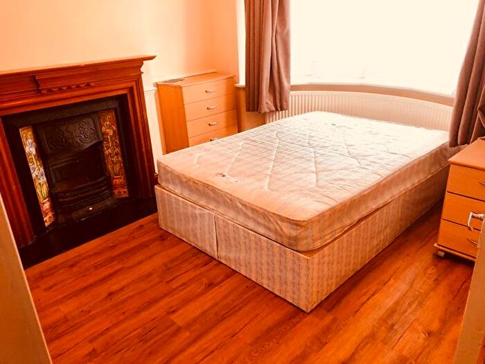 2 Bedroom Flat To Rent In Staines Road, Ilford, IG1