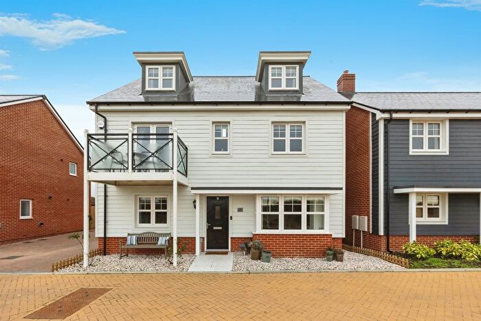 5 Bedroom Detached House For Sale In Whinchat Close, Finberry, Ashford, TN25