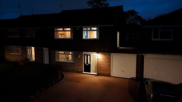 4 Bedroom Detached House For Sale In Willow Bank, Cheadle Hulme, SK8