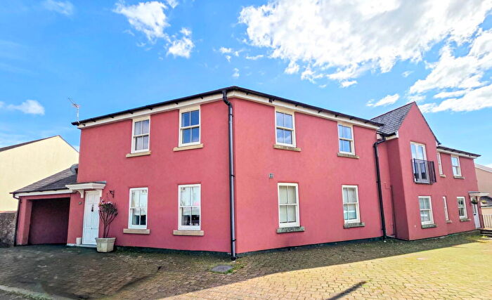 2 Bedroom Apartment For Sale In Carrolls Way, Plymstock, PL9