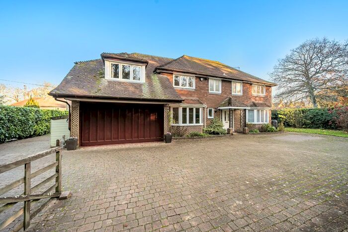 6 Bedroom Detached House For Sale In Hacks Lane, Winchester, SO21