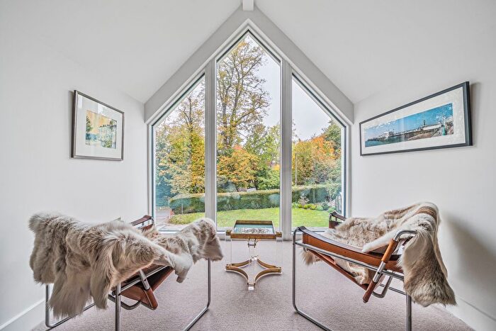 6 Bedroom Detached House To Rent In Gatton Road, Reigate, RH2