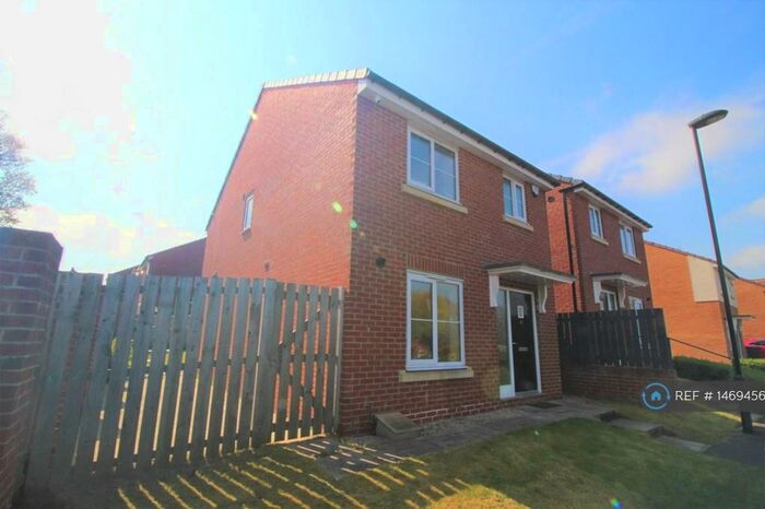 3 Bedroom Detached House To Rent In Ministry Close, Newcastle Upon Tyne, NE7