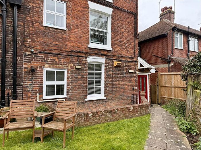 3 Bedroom Flat To Rent In , St Stephens House, St. Stephens Road, Canterbury, Kent, CT2