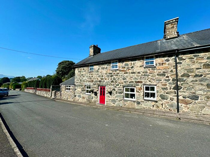 2 Bedroom Semi-Detached House For Sale In Blaenddol, Meirion Terrace, Dolgellau, LL40