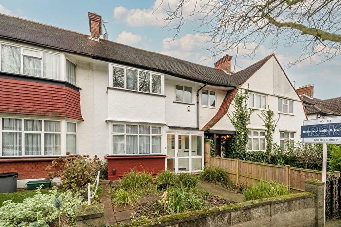 4 Bedroom Terraced House To Rent In Princes Avenue, London, W3