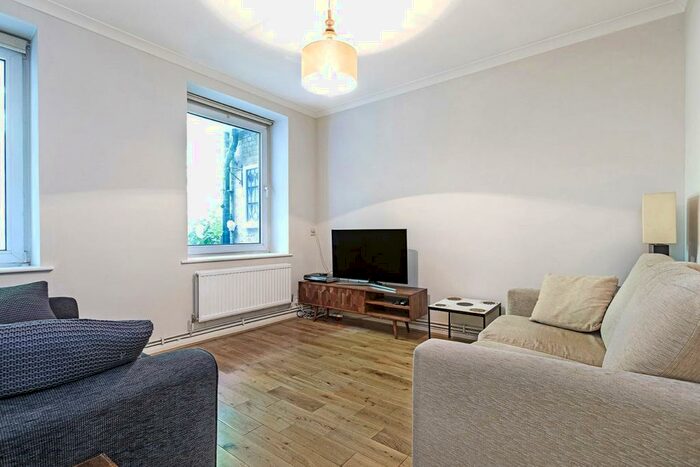 1 Bedroom Apartment To Rent In Elgar Street, London, SE16