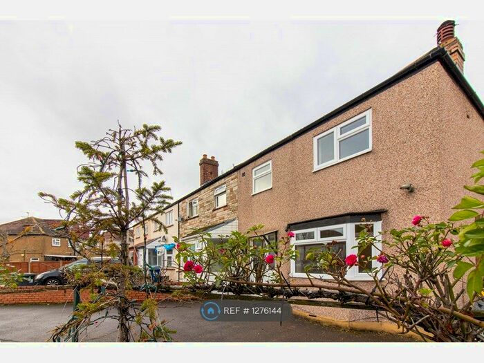 3 Bedroom End Of Terrace House To Rent In Station View, Greenford UB6