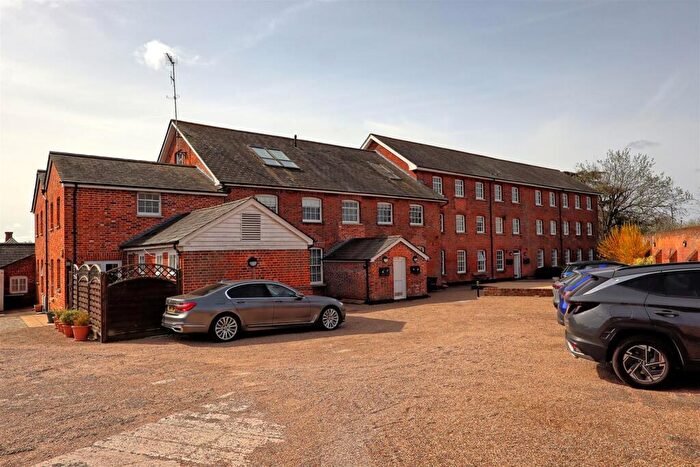 2 Bedroom Flat For Sale In Isinglass Mews, Coggeshall, Colchester, CO6