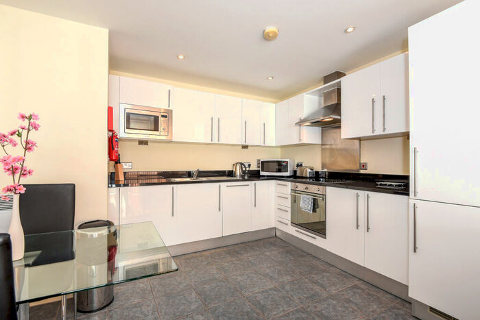 1 Bedroom Flat To Rent In Hatton Wall, London, EC1N