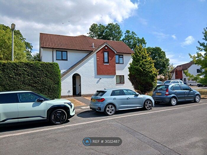 2 Bedroom Maisonette To Rent In Timbermill Court, Haslemere, GU27