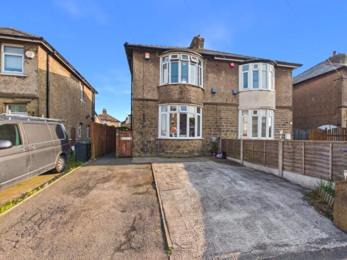 2 Bedroom Semi-Detached House For Sale In New Hey Road, Huddersfield, HD3