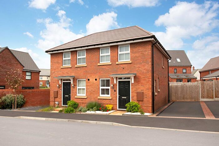 2 Bedroom Semi-Detached House For Sale In Ashlawn Road, Rugby, CV22